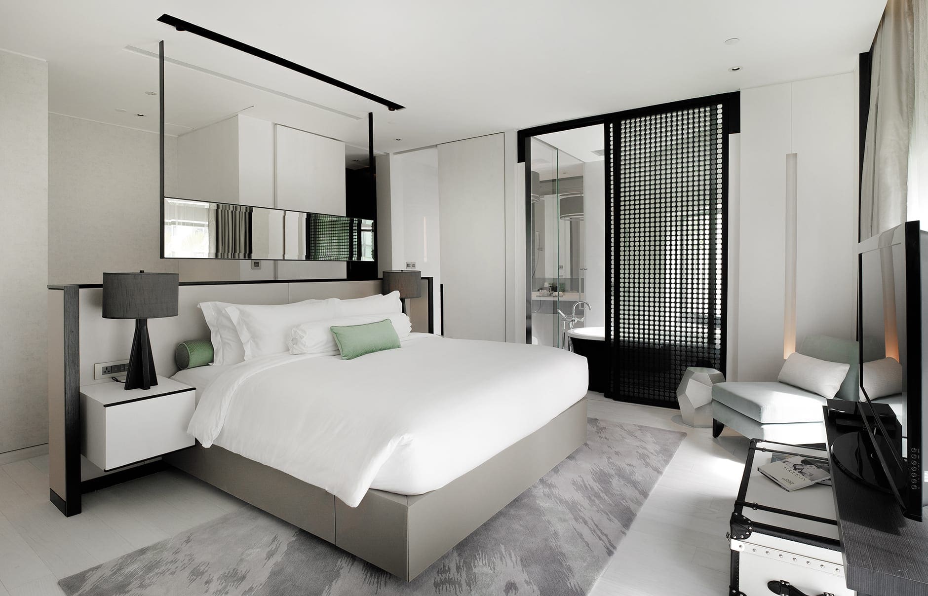 109191622-h1-1_gabrielle___camillia