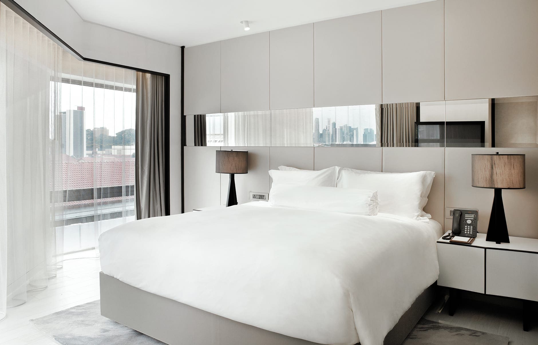 109191712-h1-oasis_room_2