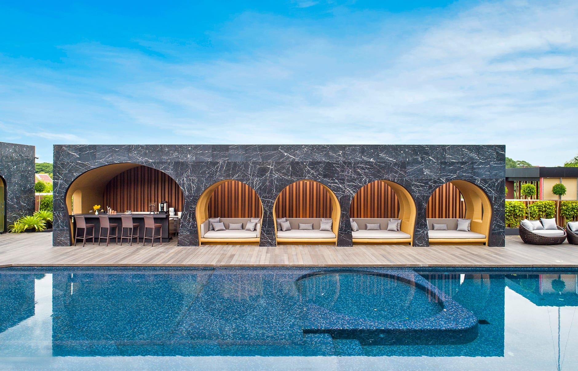 2-x2-chiang-mai-riverside-resort_ozone