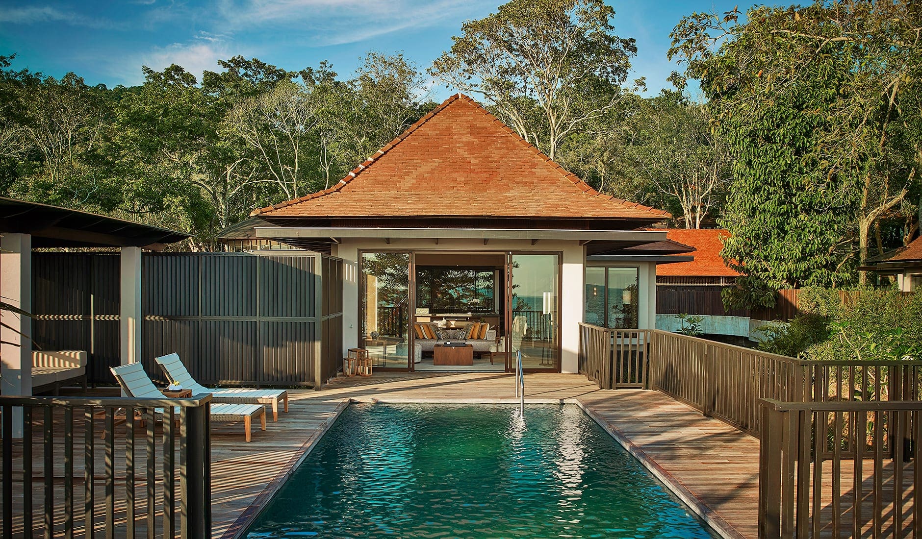 the-ritz-carlton-langkawi-lgkrz_88803339_beach_villa_day_time