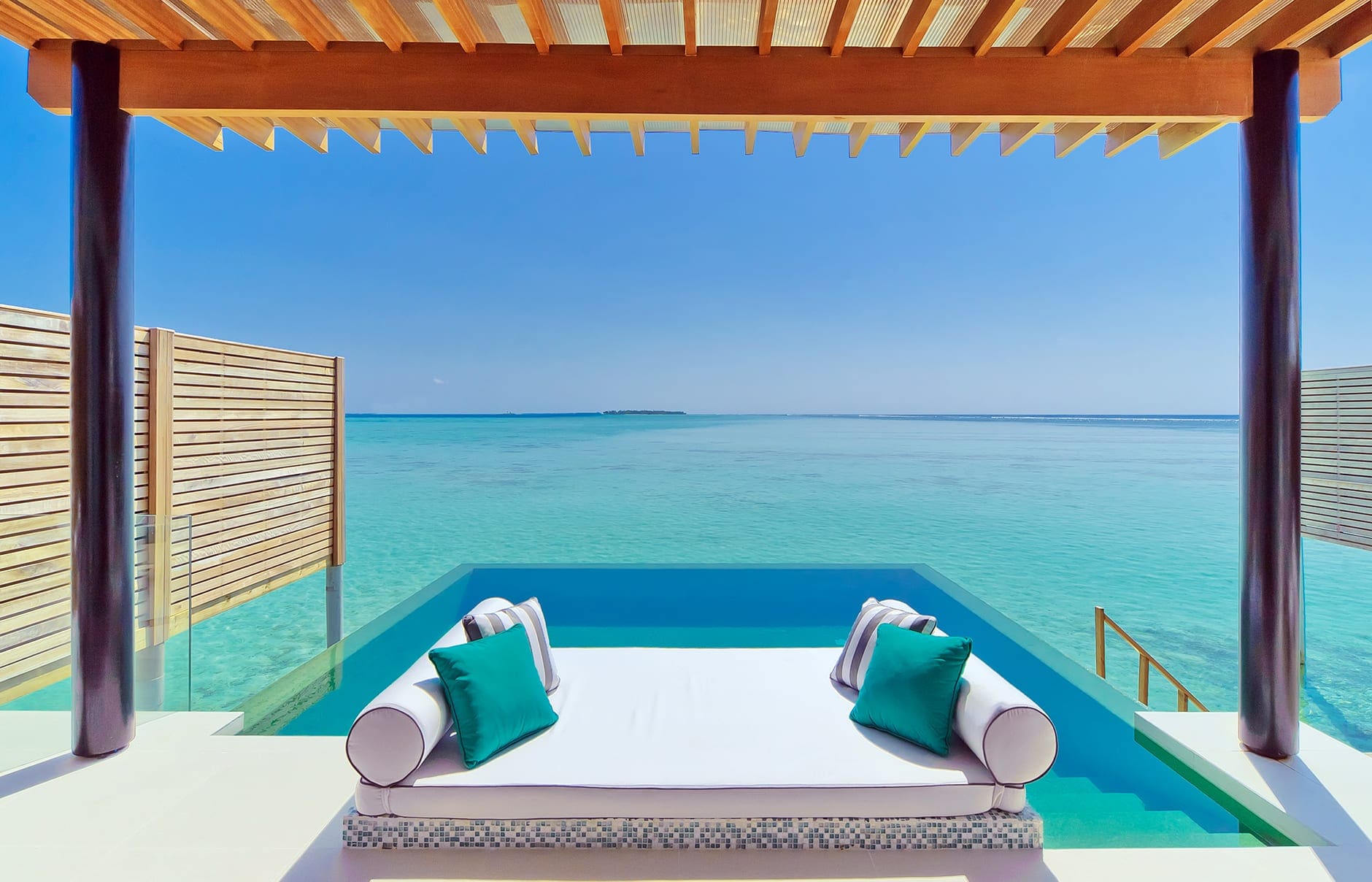 water_studio_with_pool_-_exterior