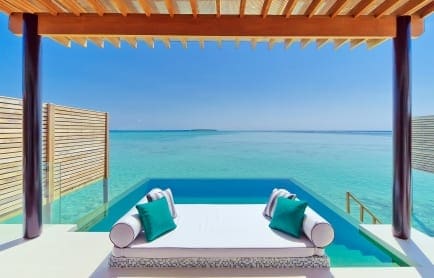 water_studio_with_pool_-_exterior