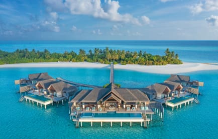 niyama_private_islands_maldives_exterior_view_-the_crescent_aerial_shot_05