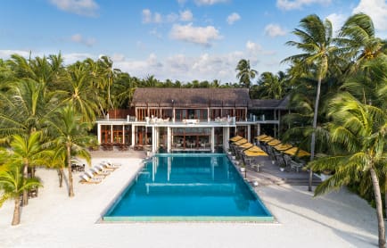 niyama_private_islands_maldives_pool_view_dune_and_pool