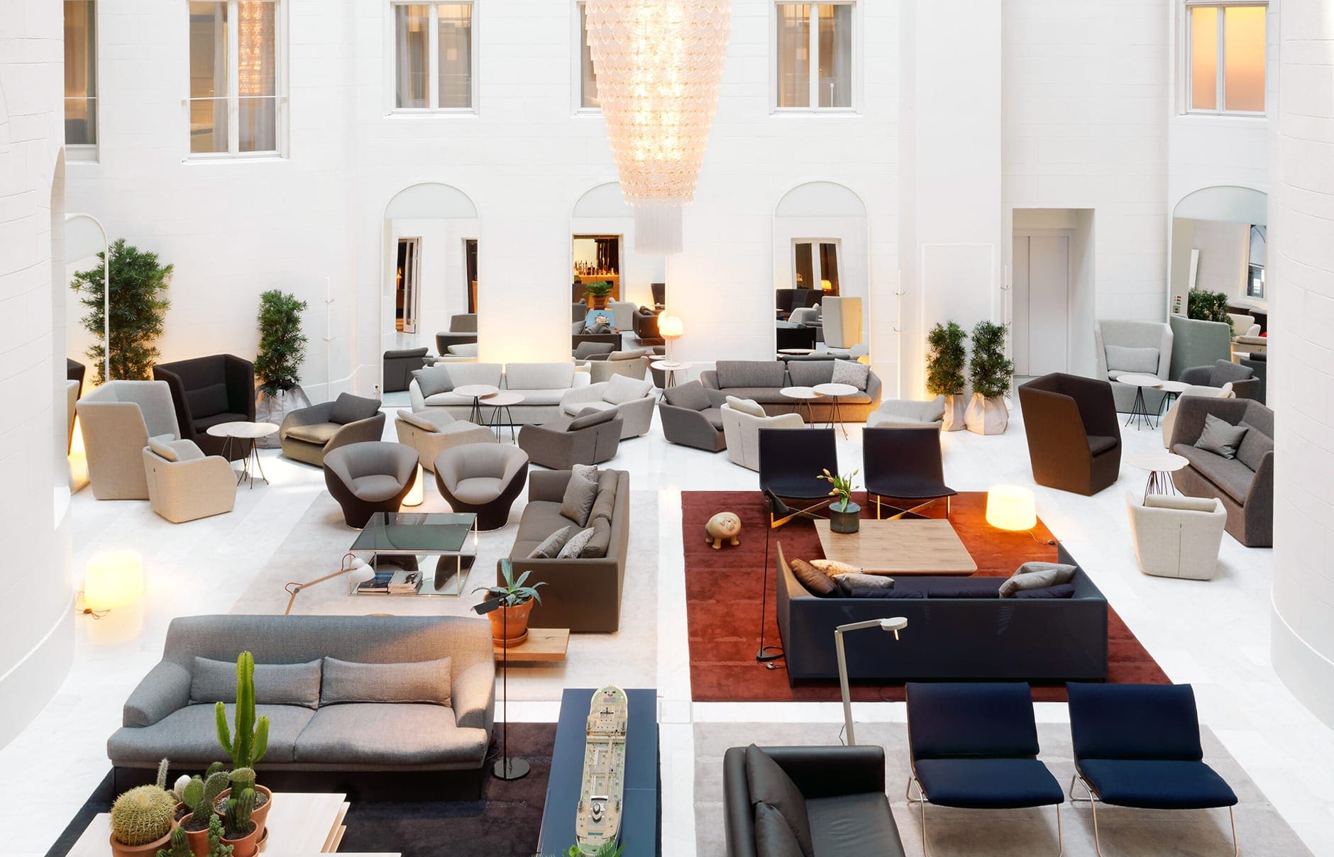 stonb-lounge-area-1412-hor-clsc