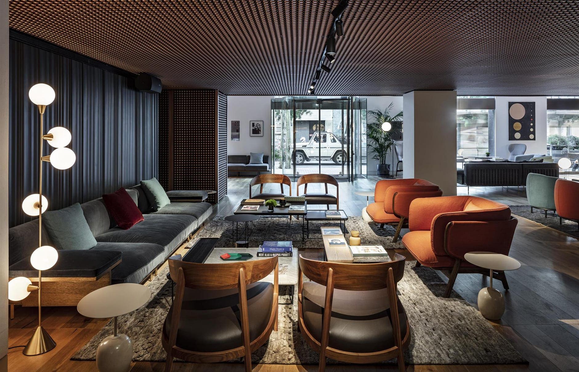 8889d781381203_large