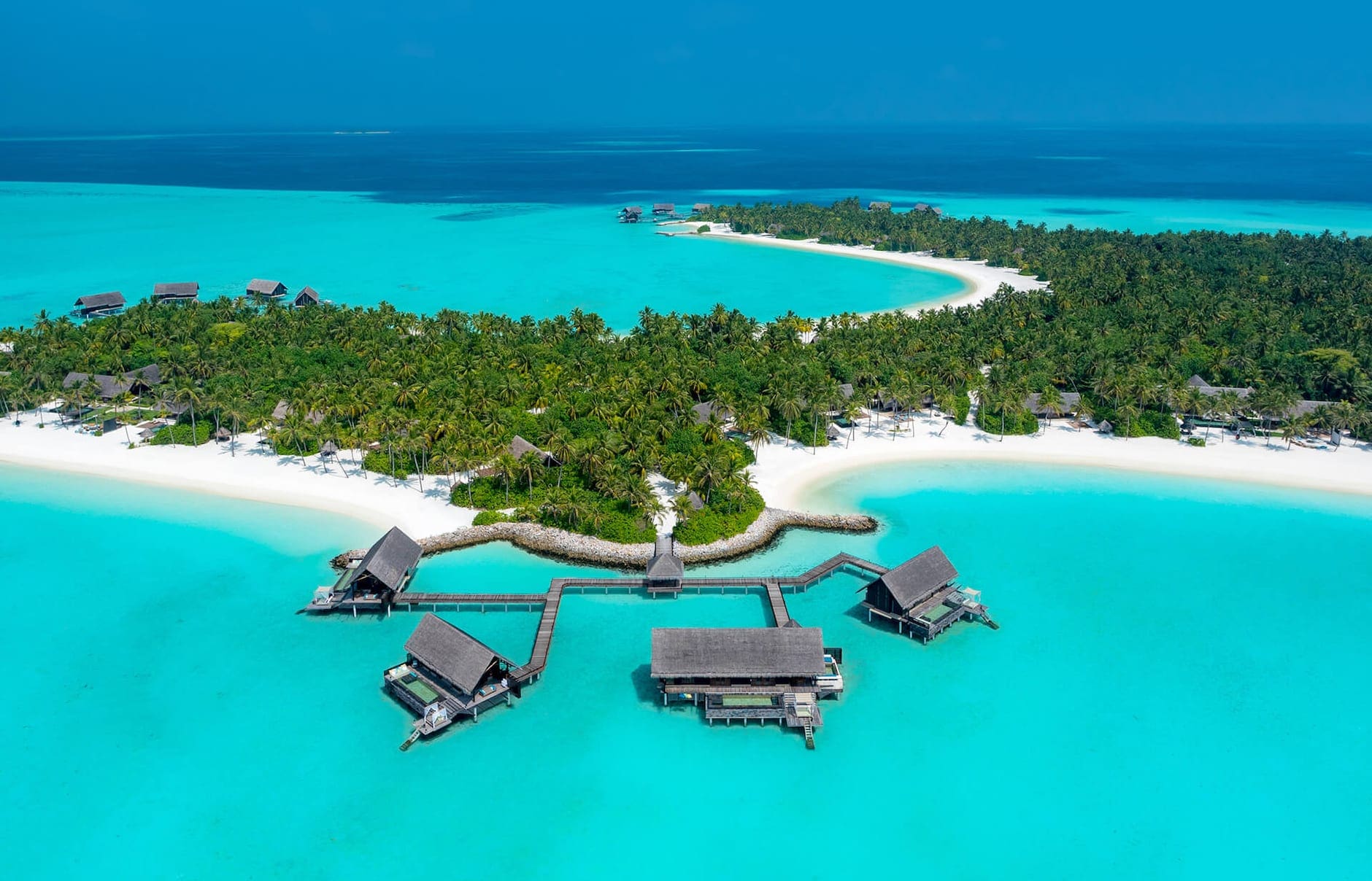 one_only_reethirah_accommodation_watervillaswithpool_aerial-2_0