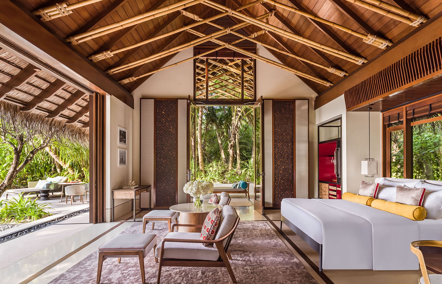 oneonly_reethirah_accommodation_beachvillawithpool_bedroom-2-copy