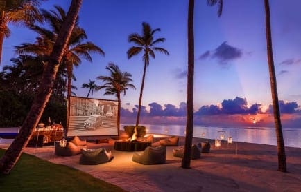 oorr_grand-sunset-residence_private-outdoor-cinema_0