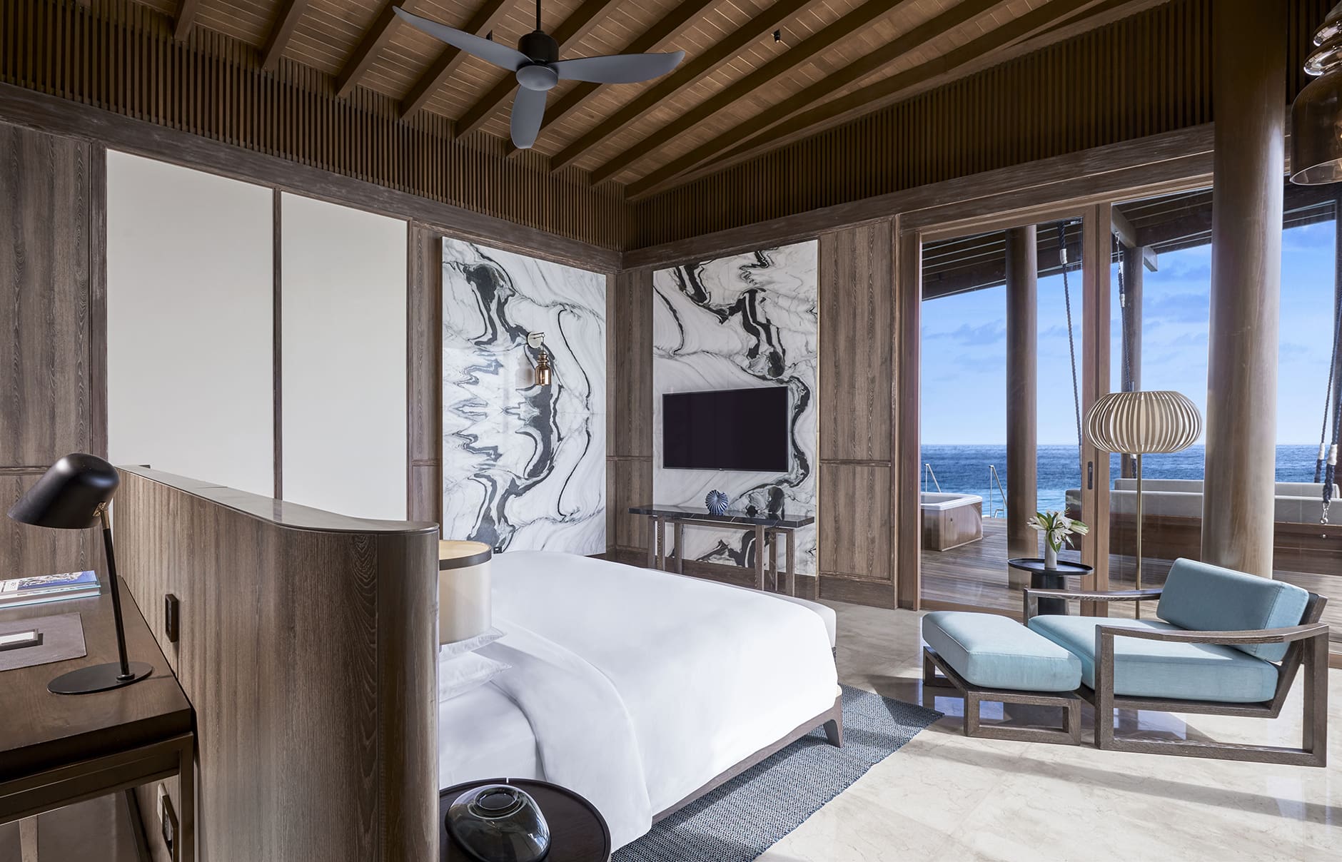 MLDPH_P0398 Presidential Residence Master Suite King Bedroom