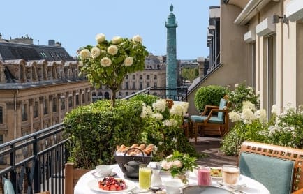 PARPH_P1186 Vendome Suite Balcony Breakfast