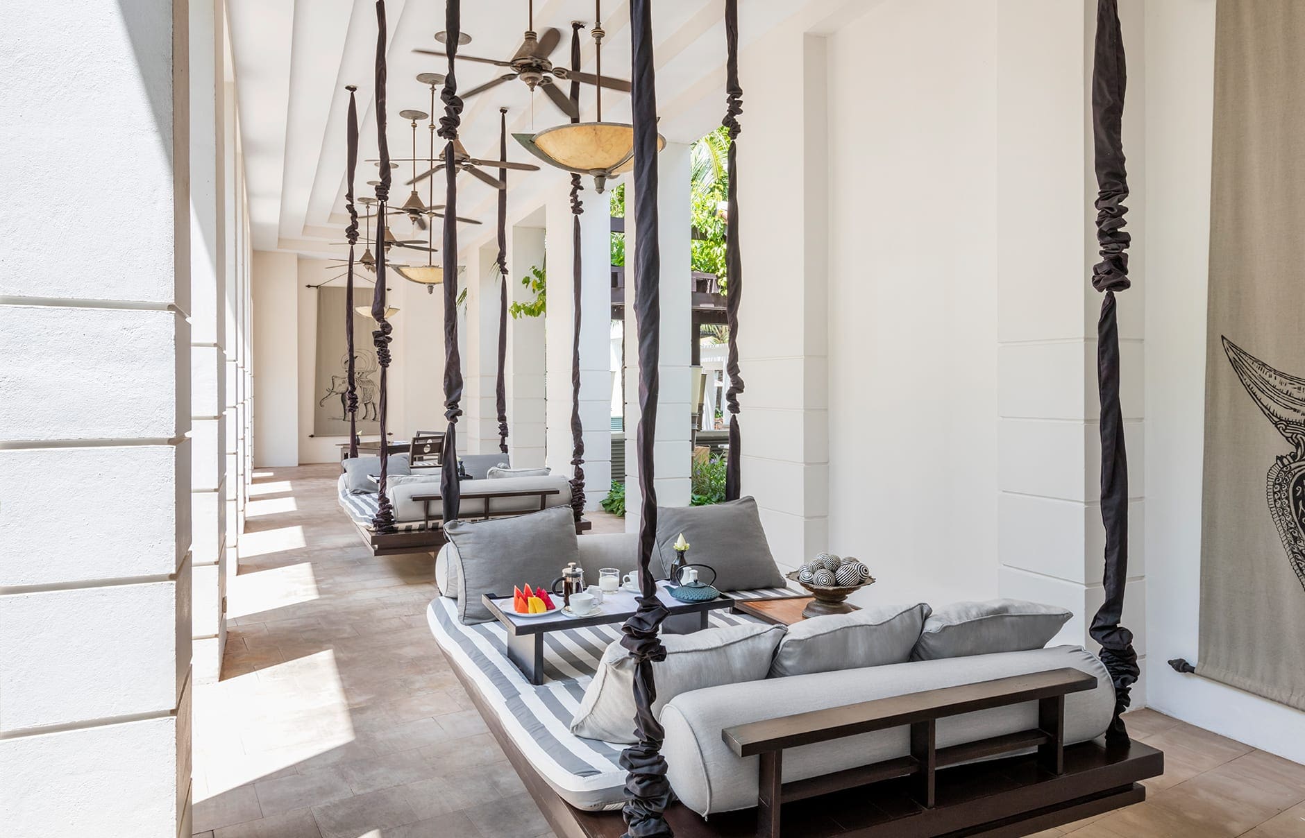 REPPH_P181 Dining Swing