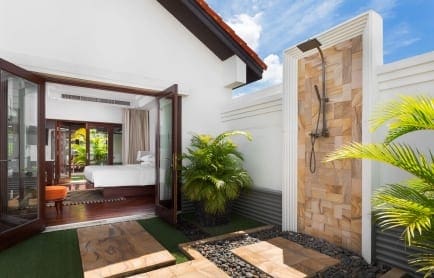 REPPH_P124 Presidential Suite Outdoor Shower