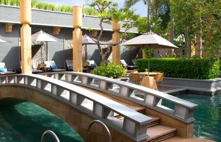 REPPH_P128 Free Form Swimming Pool