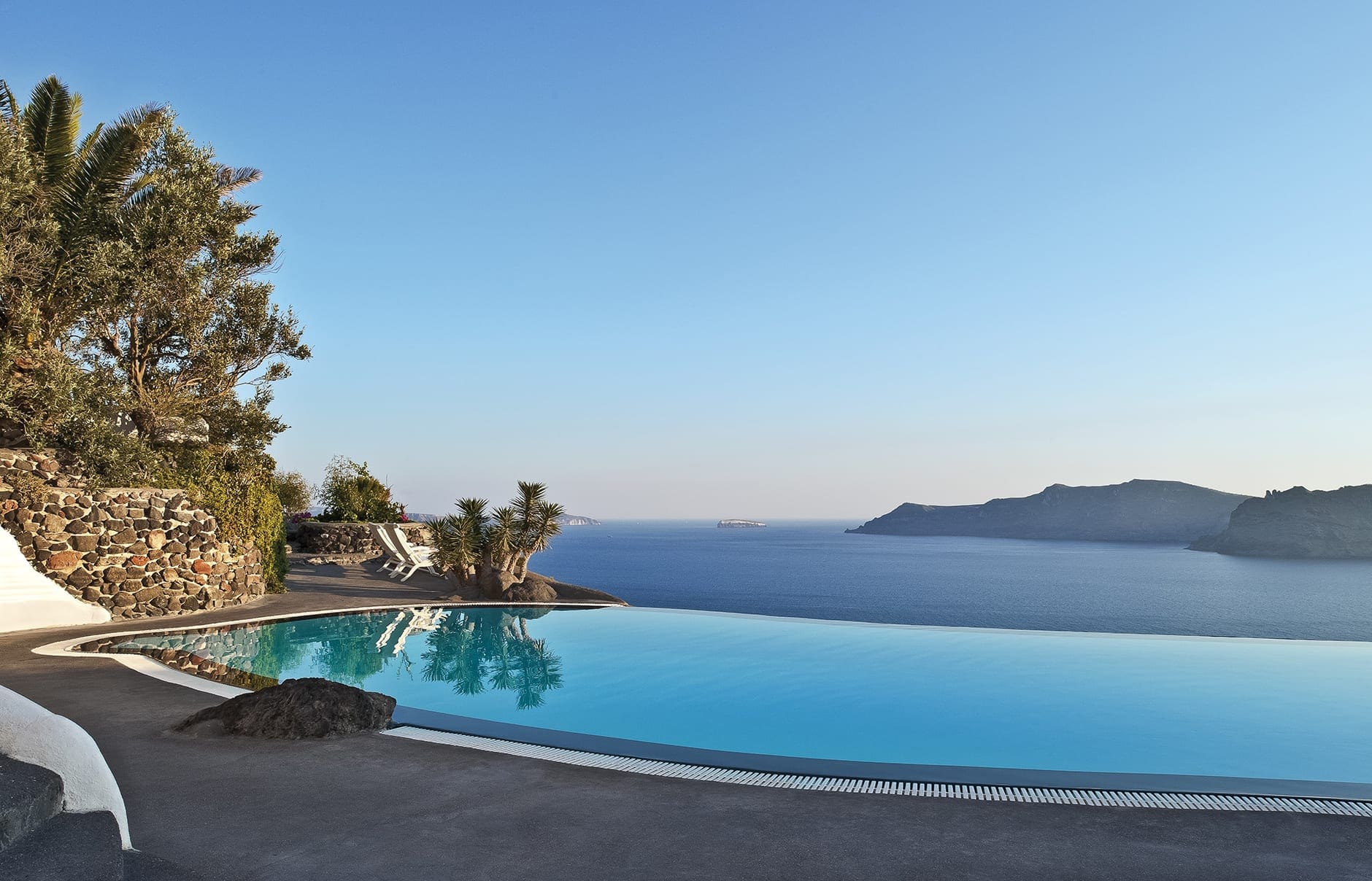 Perivolas, Santorini, Greece. Luxury Hotel Review by TravelPlusStyle © Perivolas 0e40bd6ccf1f