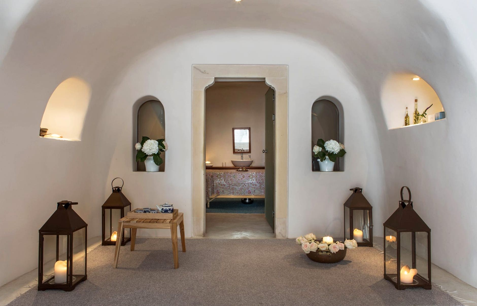 Perivolas, Santorini, Greece. Luxury Hotel Review by TravelPlusStyle © Perivolas l191179