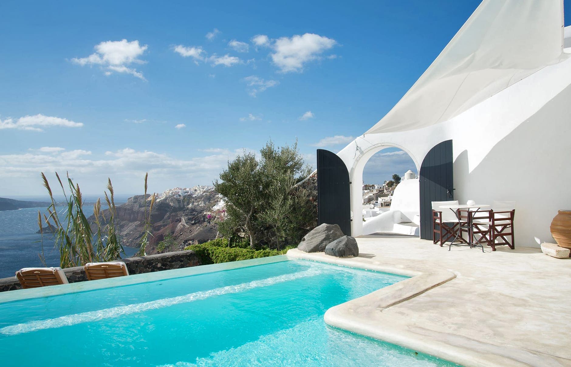 Perivolas, Santorini, Greece. Luxury Hotel Review by TravelPlusStyle © Perivolas l247399