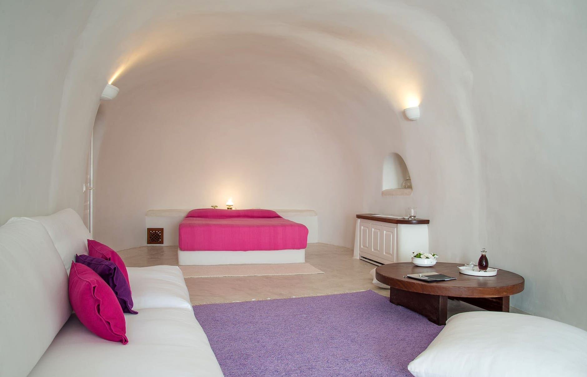 Perivolas, Santorini, Greece. Luxury Hotel Review by TravelPlusStyle © Perivolas l247408