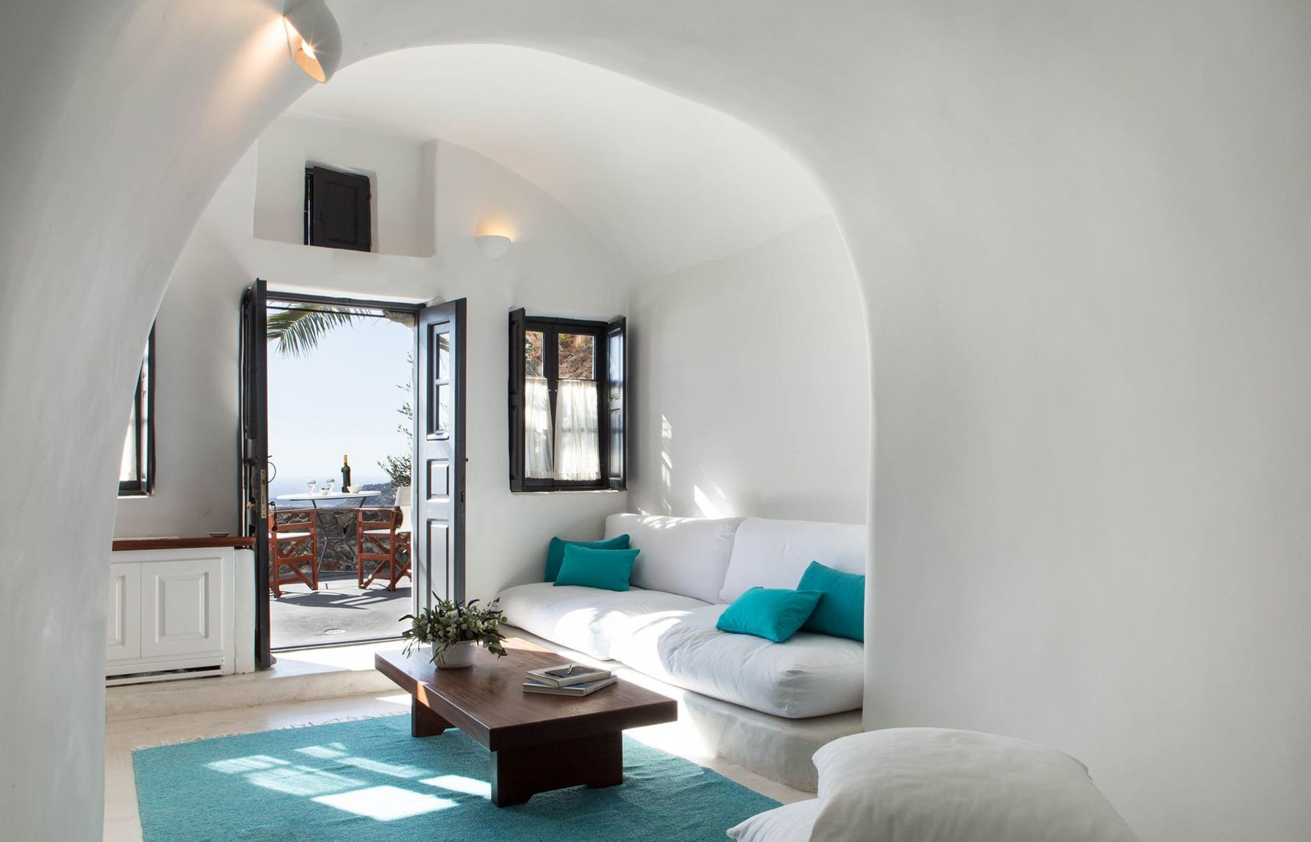 Perivolas, Santorini, Greece. Luxury Hotel Review by TravelPlusStyle © Perivolas l323646
