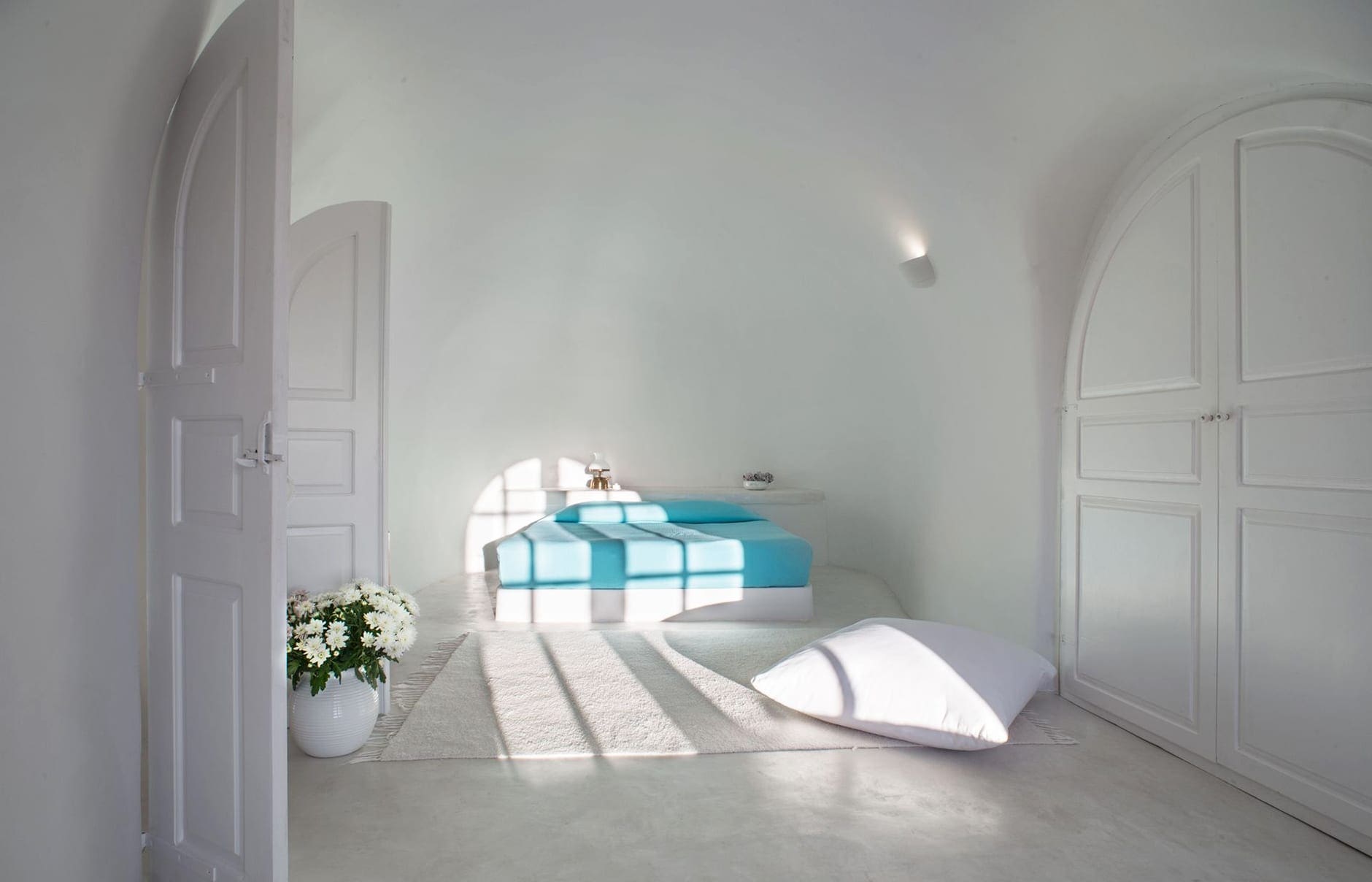 Perivolas, Santorini, Greece. Luxury Hotel Review by TravelPlusStyle © Perivolas l323654