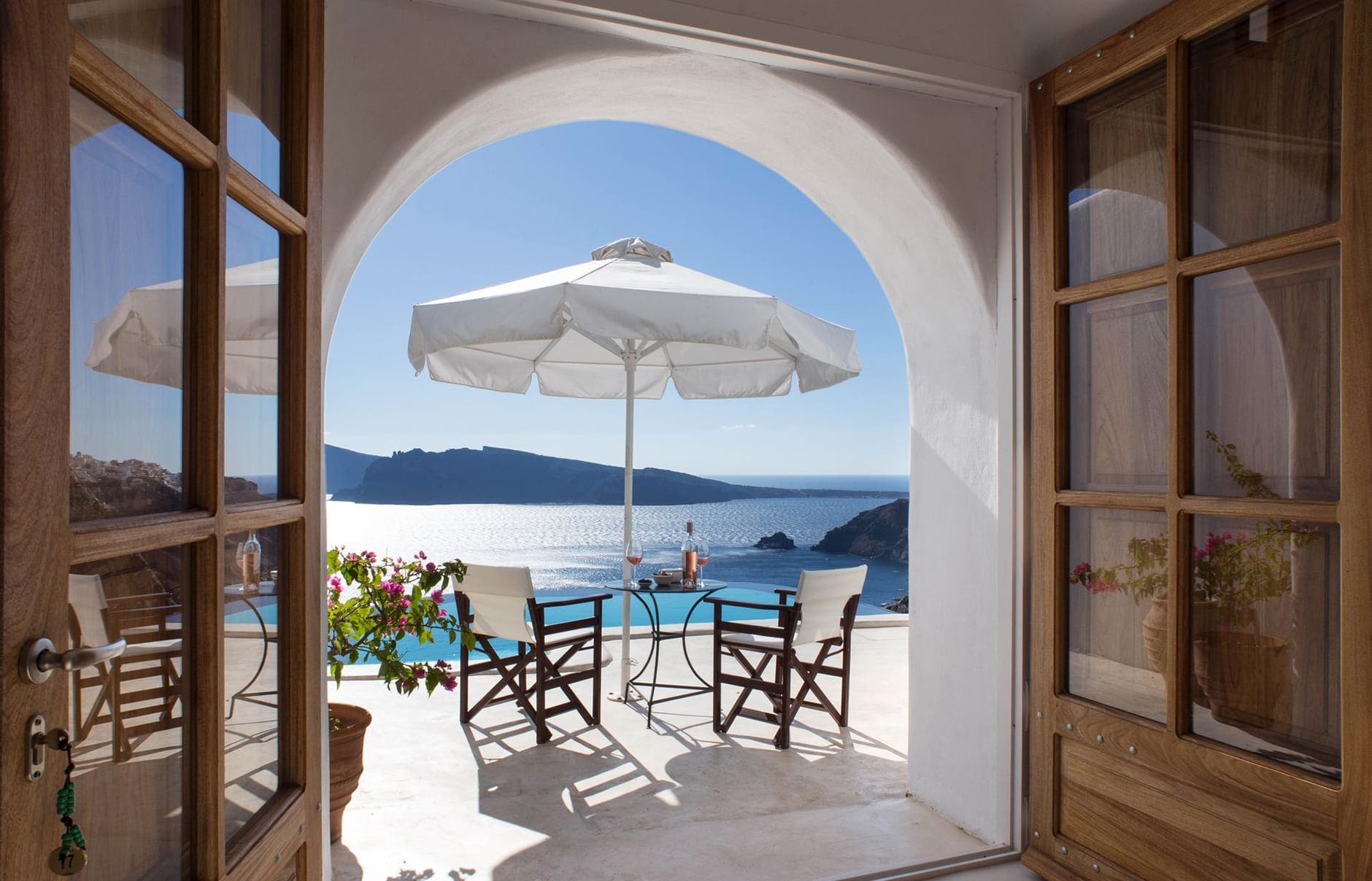 Perivolas, Santorini, Greece. Luxury Hotel Review by TravelPlusStyle © Perivolas l323658