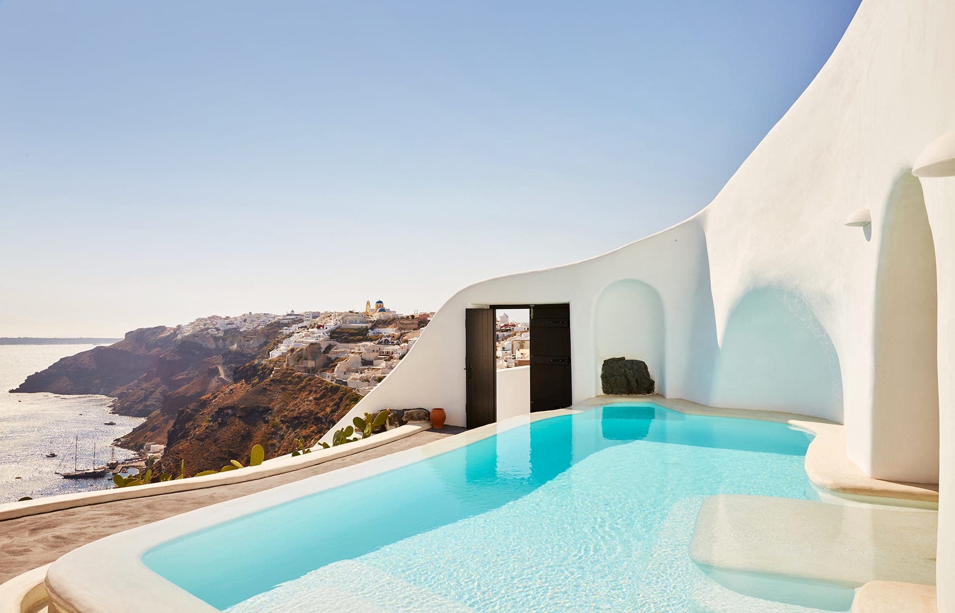 Perivolas, Santorini, Greece. Luxury Hotel Review by TravelPlusStyle © Perivolas ywkzsnjr