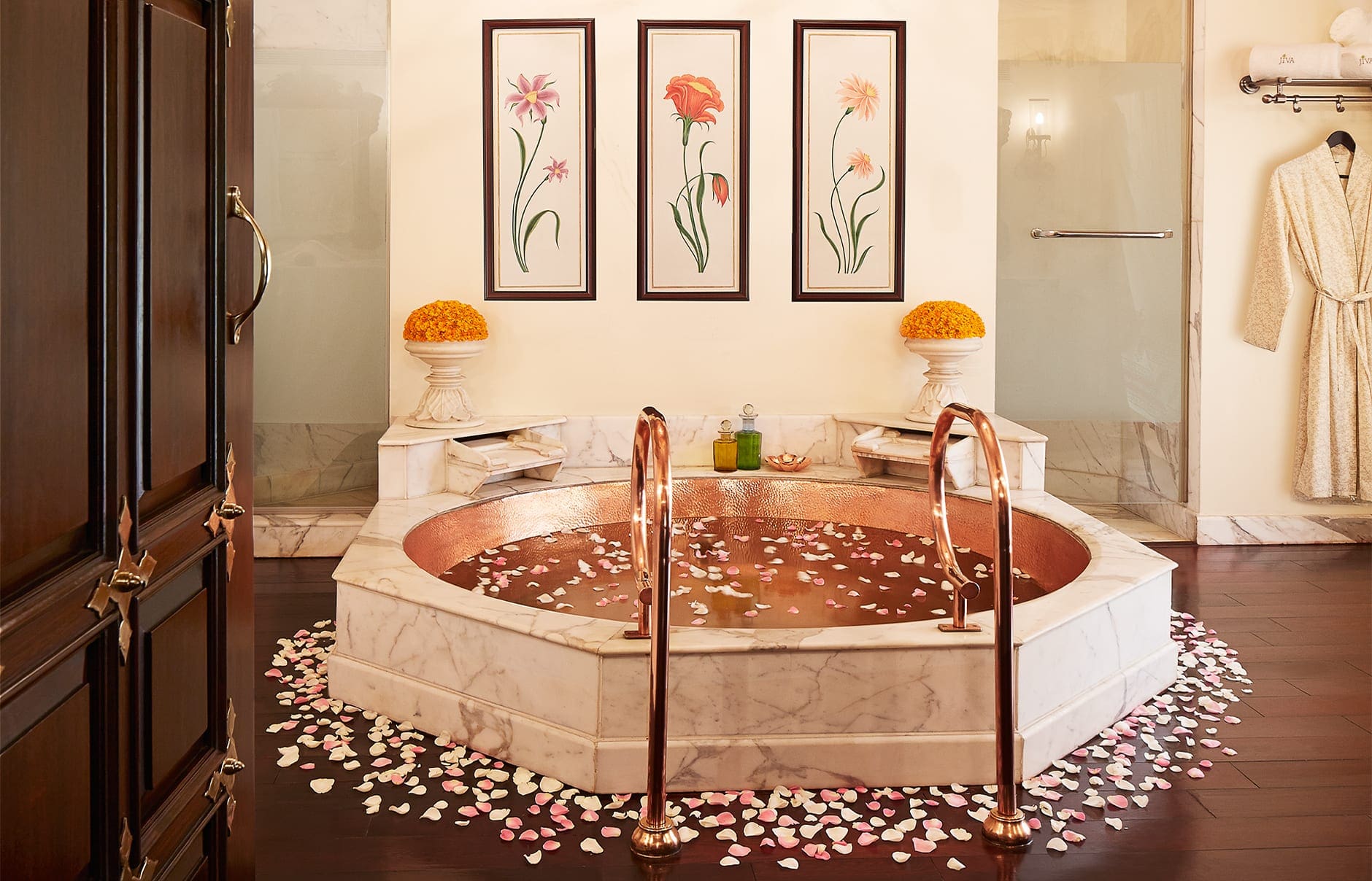 Taj Rambagh Palace, Jaipur, India. Luxury Hotel Review by TravelPlusStyle. Photo © Taj Hotels Resorts and Palaces hi_h4ej0_67917771_trpj_jiva_grande_spa_couple_tent_7003