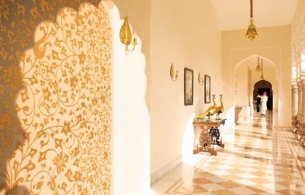 hi_h4ej0_67917430_experiential_service