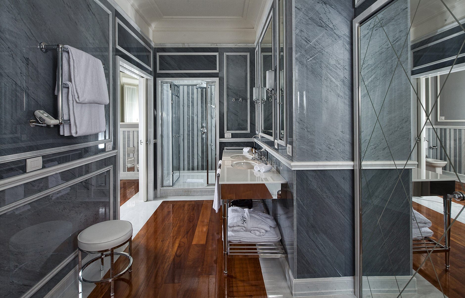 57584819-h1-ja6a7300