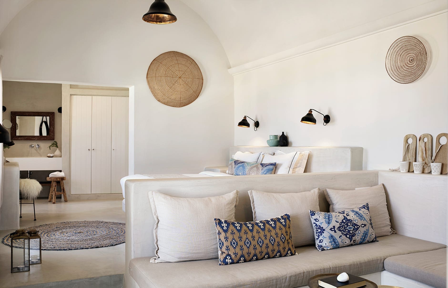 santo-maris-oia_honeymoon-suite-sunset-sea-view_04