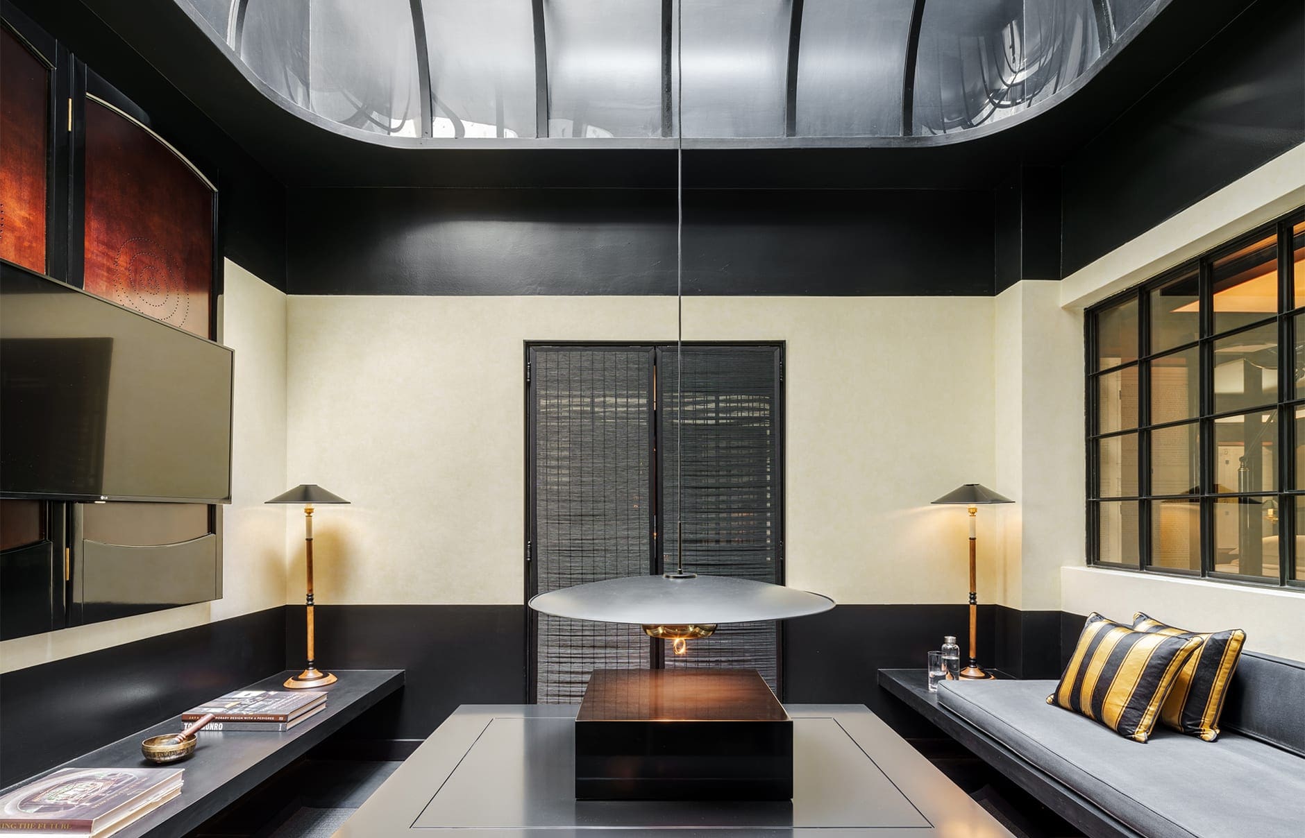 skylight_suite_living_room_7358-a4