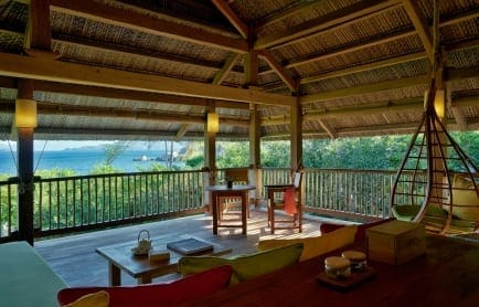 beachfront_pool_villa_living_room_6570-a4