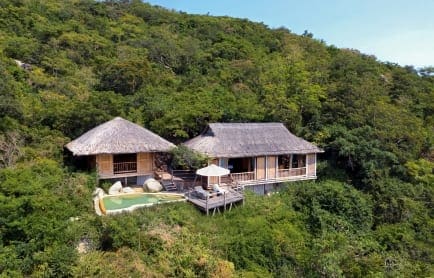 hilltop_pool_villa_aerial_8435-a4