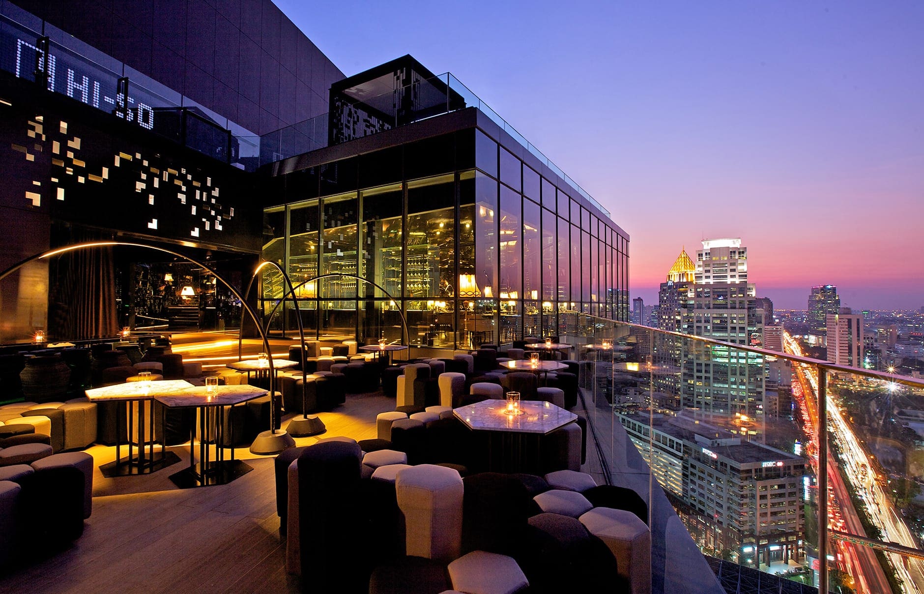 so-sofitel-bangkok-park-society-01-by-saravuth-suwanruxa