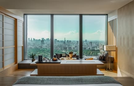 aman-tokyo-japan-accommodation-deluxe-room-with-champagne_31454
