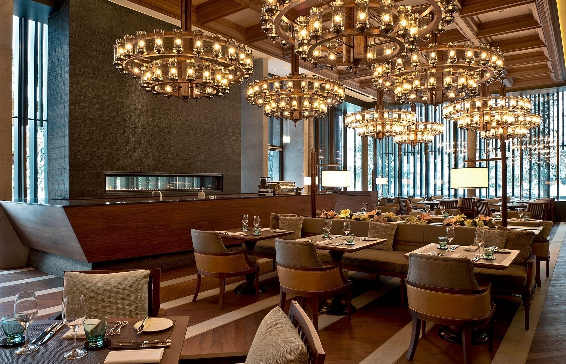 57572725-h1-dining-the-restaurant-main-dining-01