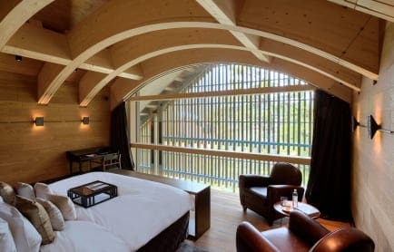 79440722-h1-cam-rooms-furka_suite-master_bedroom_02