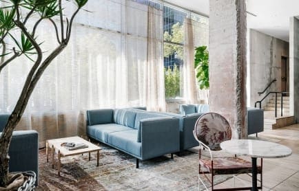 line-la-lobby-chase-daniel