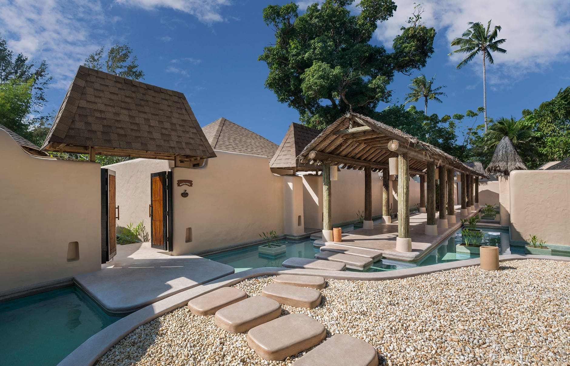 101767426-h1-pyxlc-spa-walkway-4224-hor-clsc