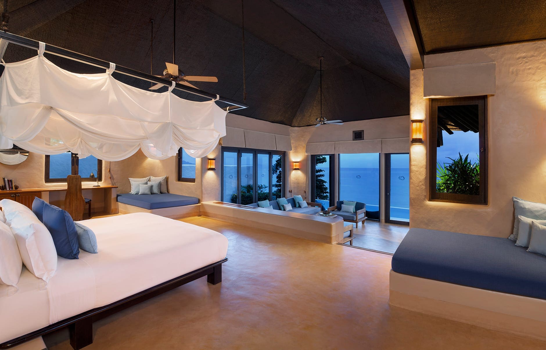 102321220-h1-pyxlc-king-villa-4744-hor-clsc