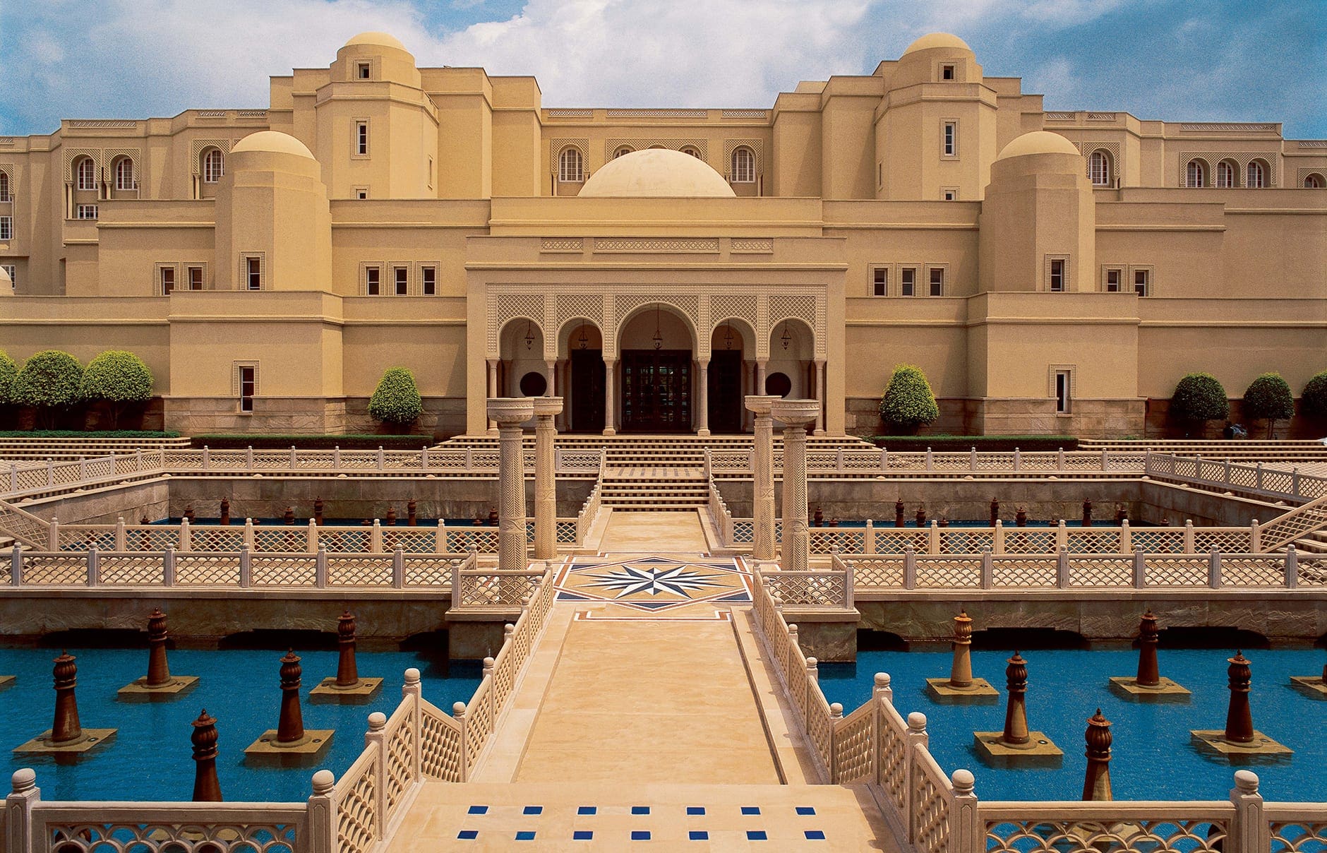 102842291-h1-cd6_ra73