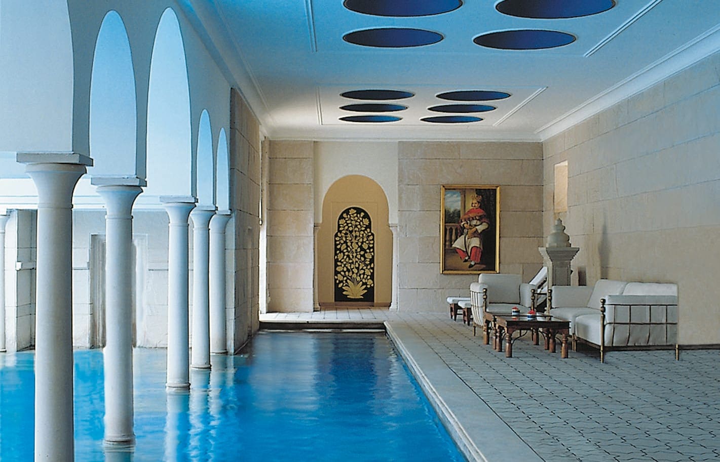 swimming-pool-at-the-oberoi-amarvilas-agrajpg