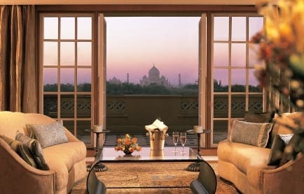 living-room-the-kohinoor-suite-the-oberoi-amarvilas-agra