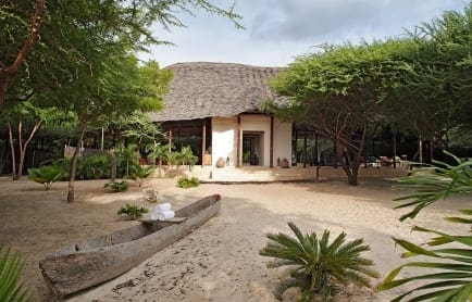 red-pepper-house-kenya-exterior