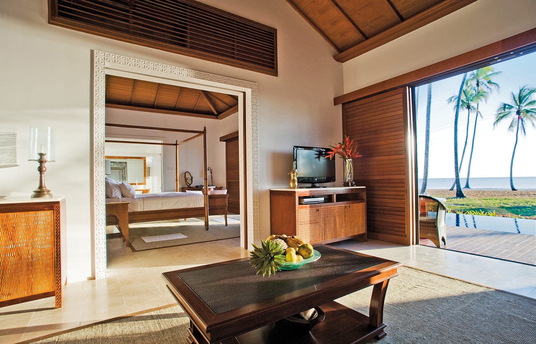 beachfront-family-kitchen-luxury