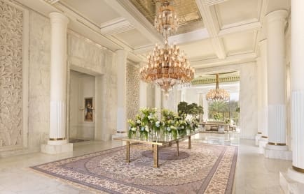 rcr-lobby-back-area_0001-lights-on-v1