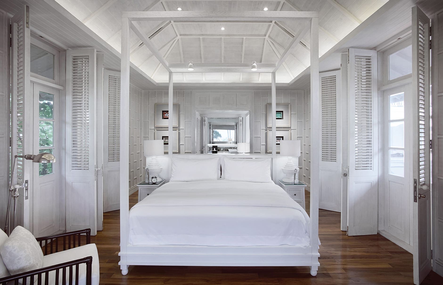 vanda_villa_guest_bedroom