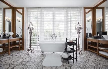 vanda_villa_bathroom