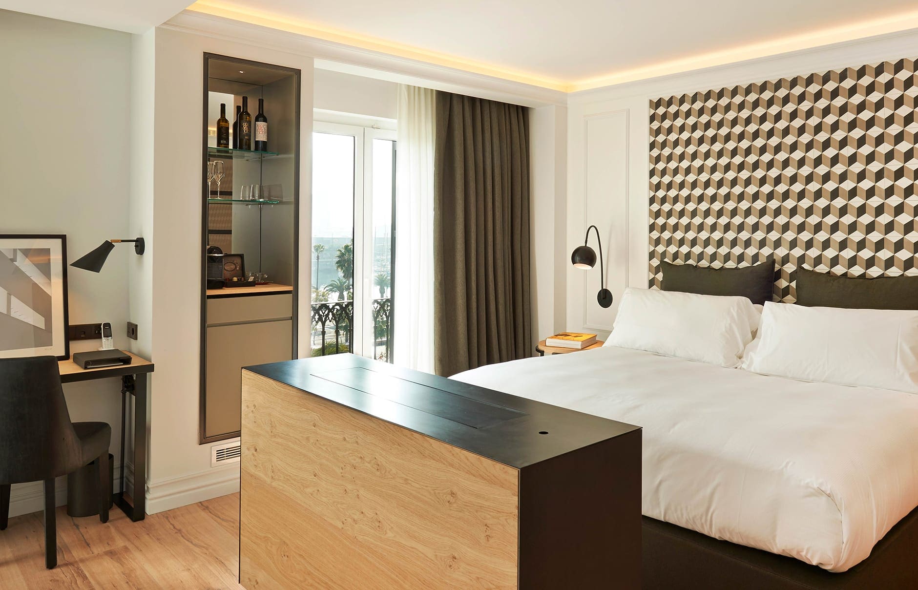 the-serras-junior-suite-with-sea-view-r-2