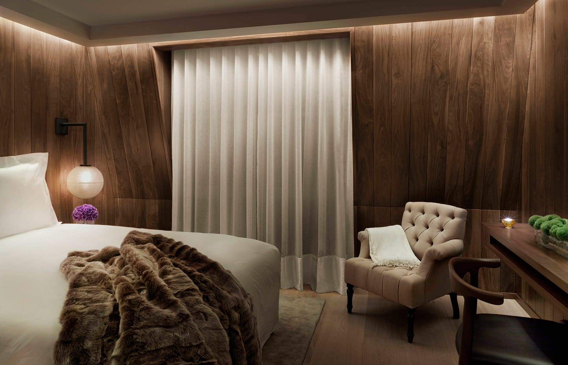 96692048-h1-loneb-superior-0013-hor-clsc